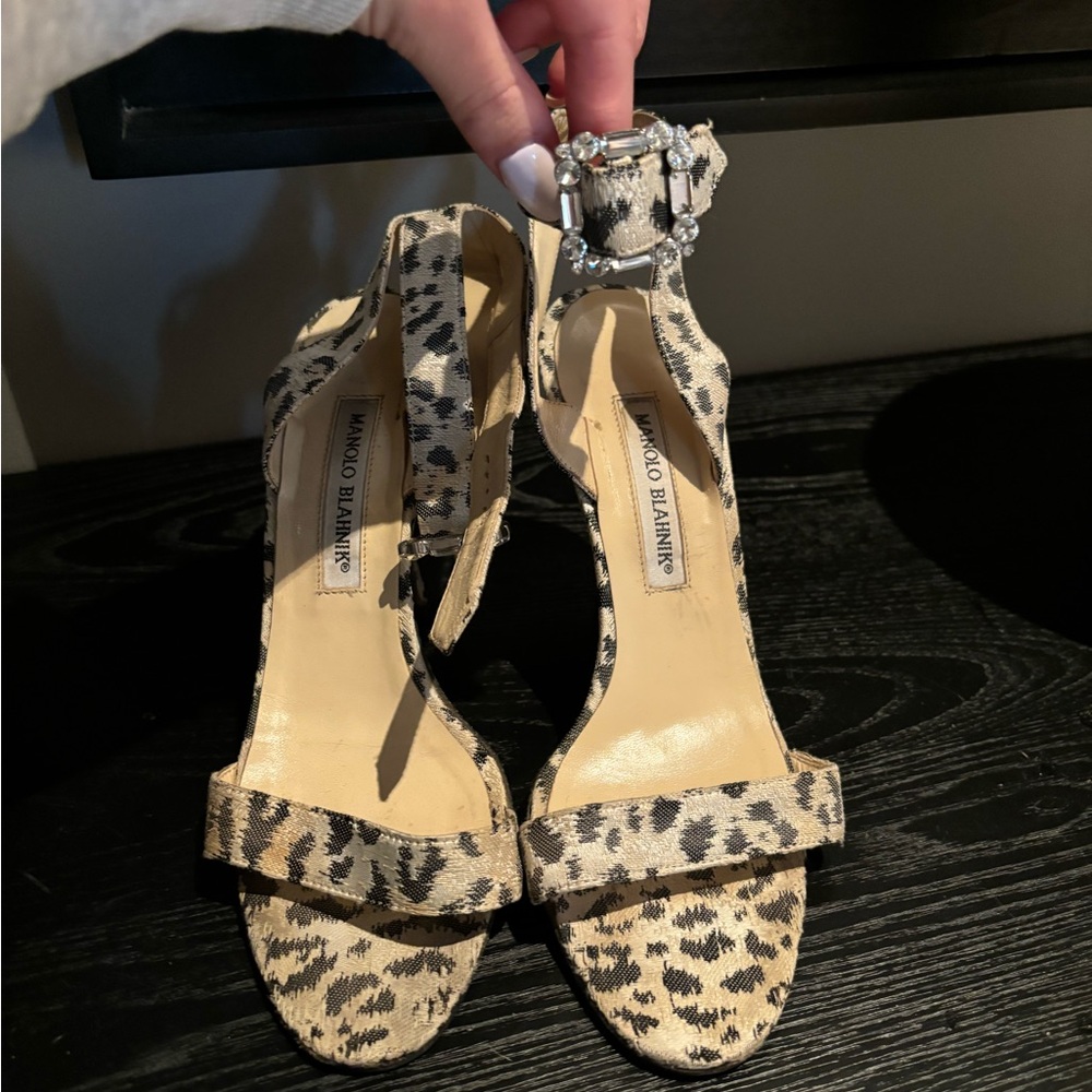 RARE Manolo bBlahnik heel with gem stone embellishment
